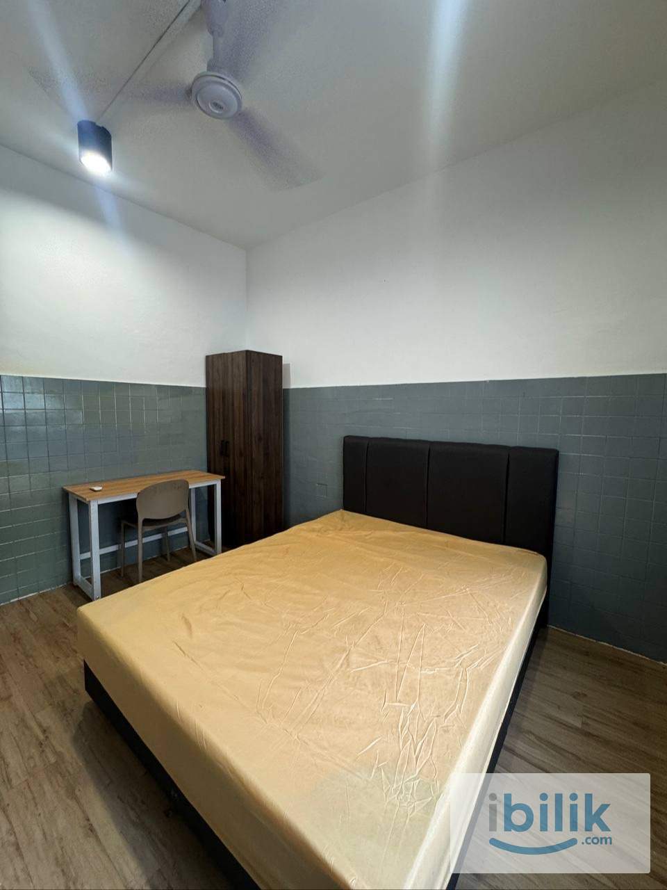 📍CIQ ROOM FOR RENT🔥LOW DEPOSIT Female Unit Middle Room 🔥Walking Distance to CIQ, Johor Bahru - Image 2