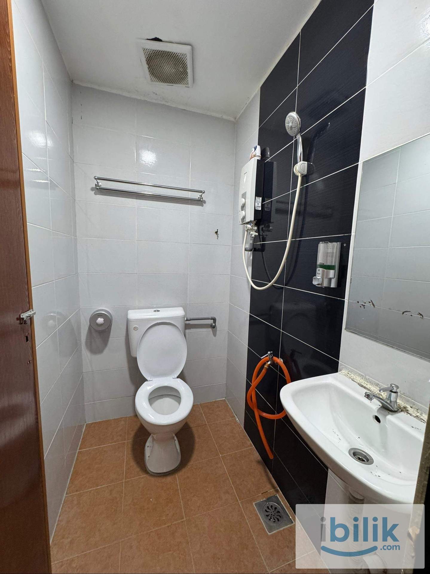 📍KSL MASTER ROOM FOR RENT💰LOW DEPOSIT 🔥Master Room Walking distance to KSL Johor Bahru - Image 5