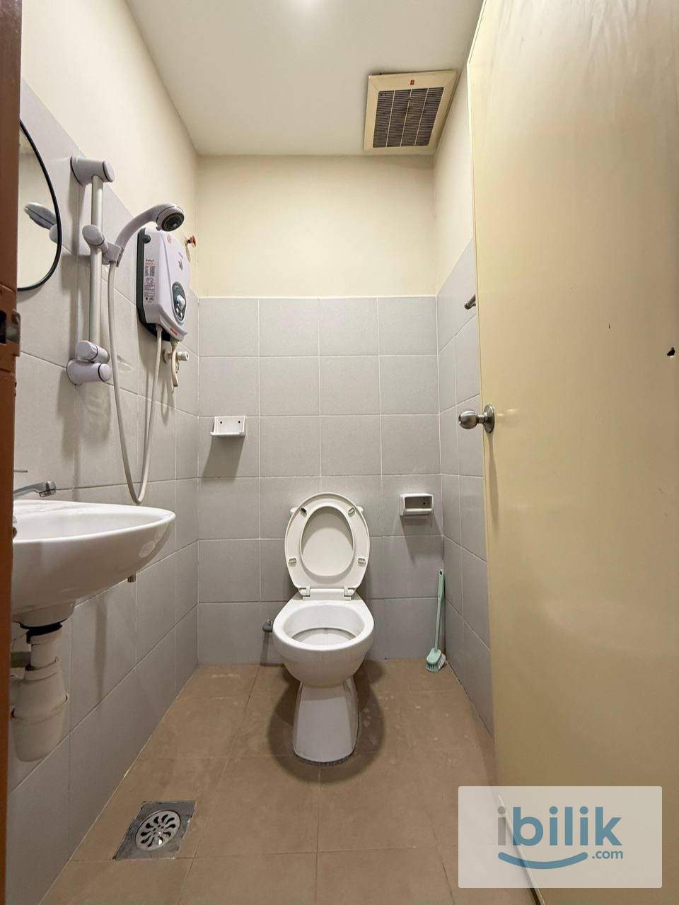 📍JOHOR JAYA ROOM FOR RENT 🧨Hotel Concept Room 📍at Taman Johor Jaya - Image 3