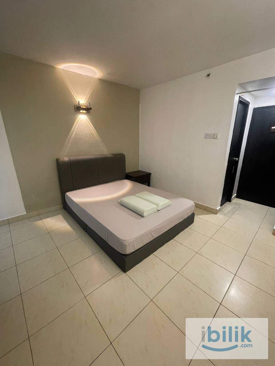 📍MASTER ROOM FOR RENT💰💰LOW DEPOSIT💛💛 Hotel Concept Master Room walking distance to CIQ Johor Bahru - Image 5