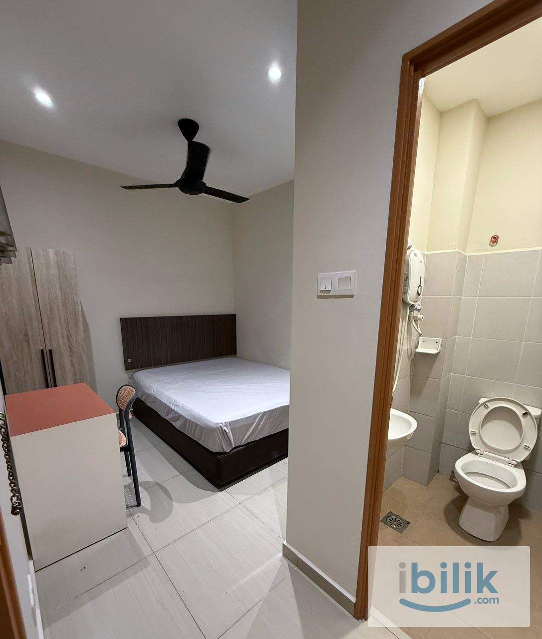 📍JOHOR JAYA ROOM FOR RENT🌈ZERO RENTAL DEPOSIT🌈Master Room at Taman Johor Jaya, Johor Bahru - Image 5