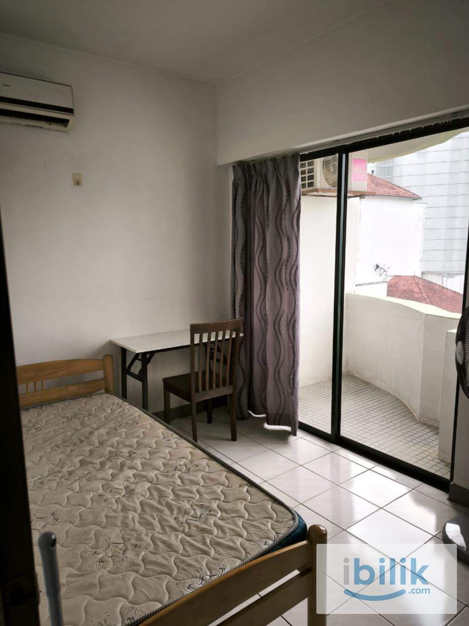Single Room with Balcony - Image 1