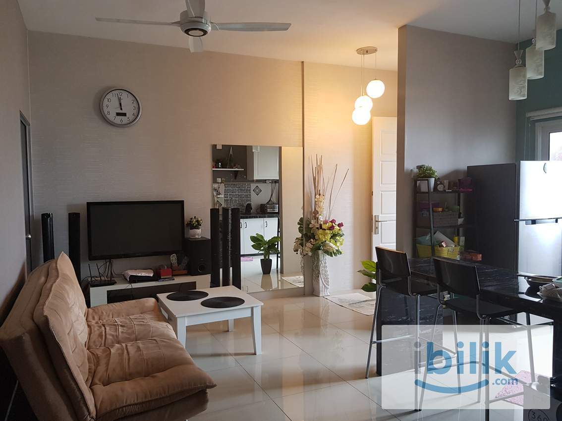 Master Room At The Peak Residence, Tanjung Tokong, Penang - Image 2