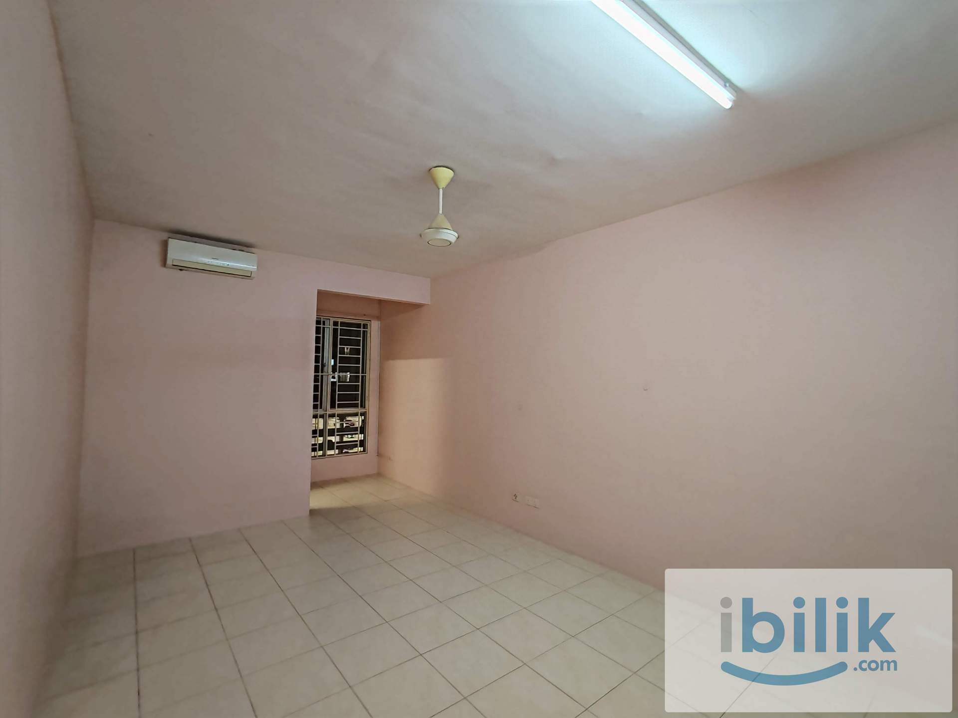 Master room for rent (Available now)  - Image 1