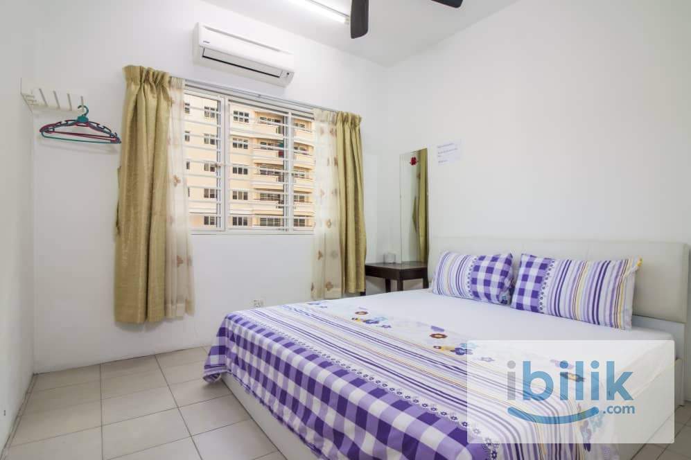 Medium Room For Rent at Cengal Permaisuri Walking Distance to LRT Salak Selatan  - Image 1