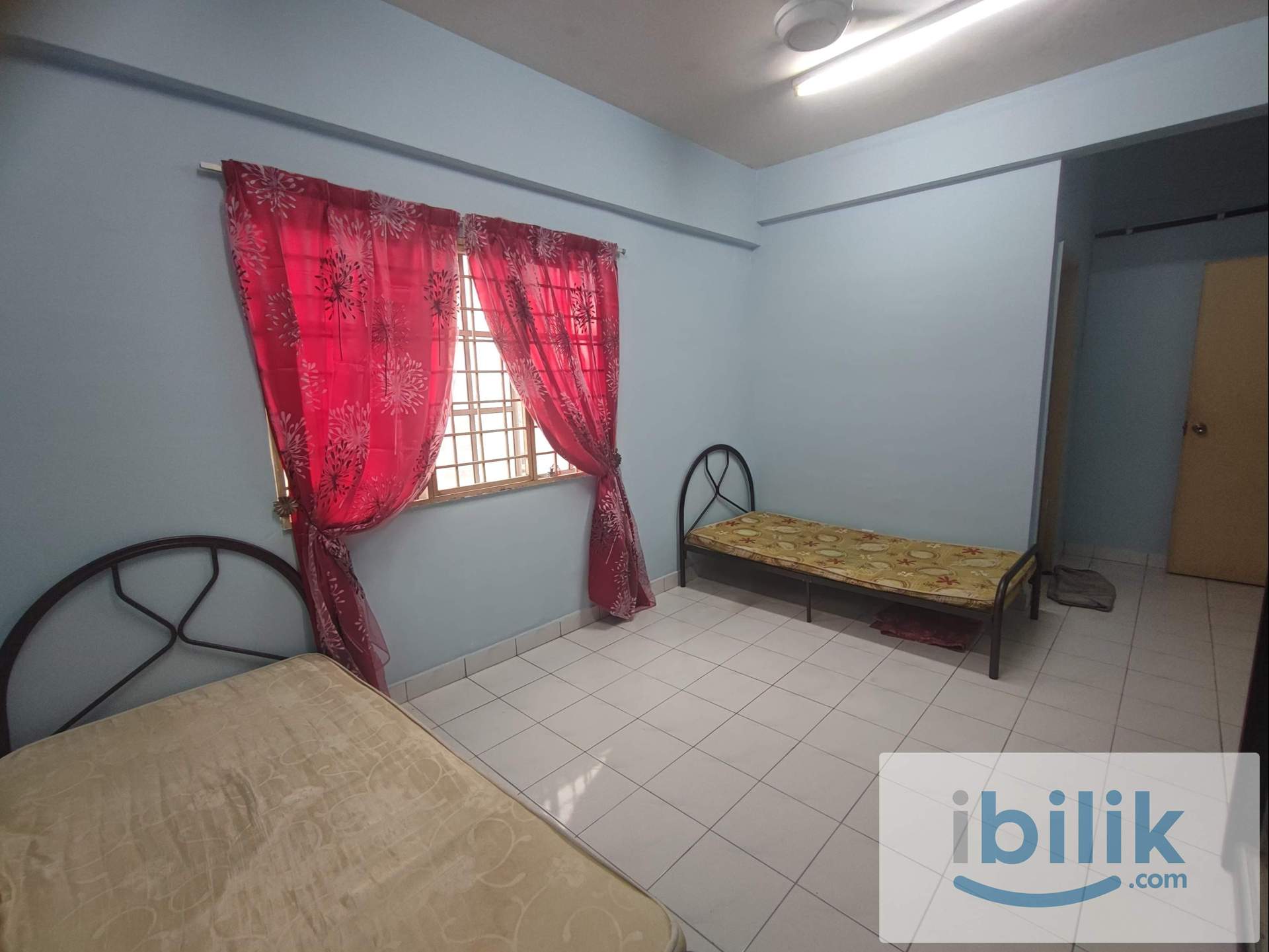 Master Bedroom - Image 1