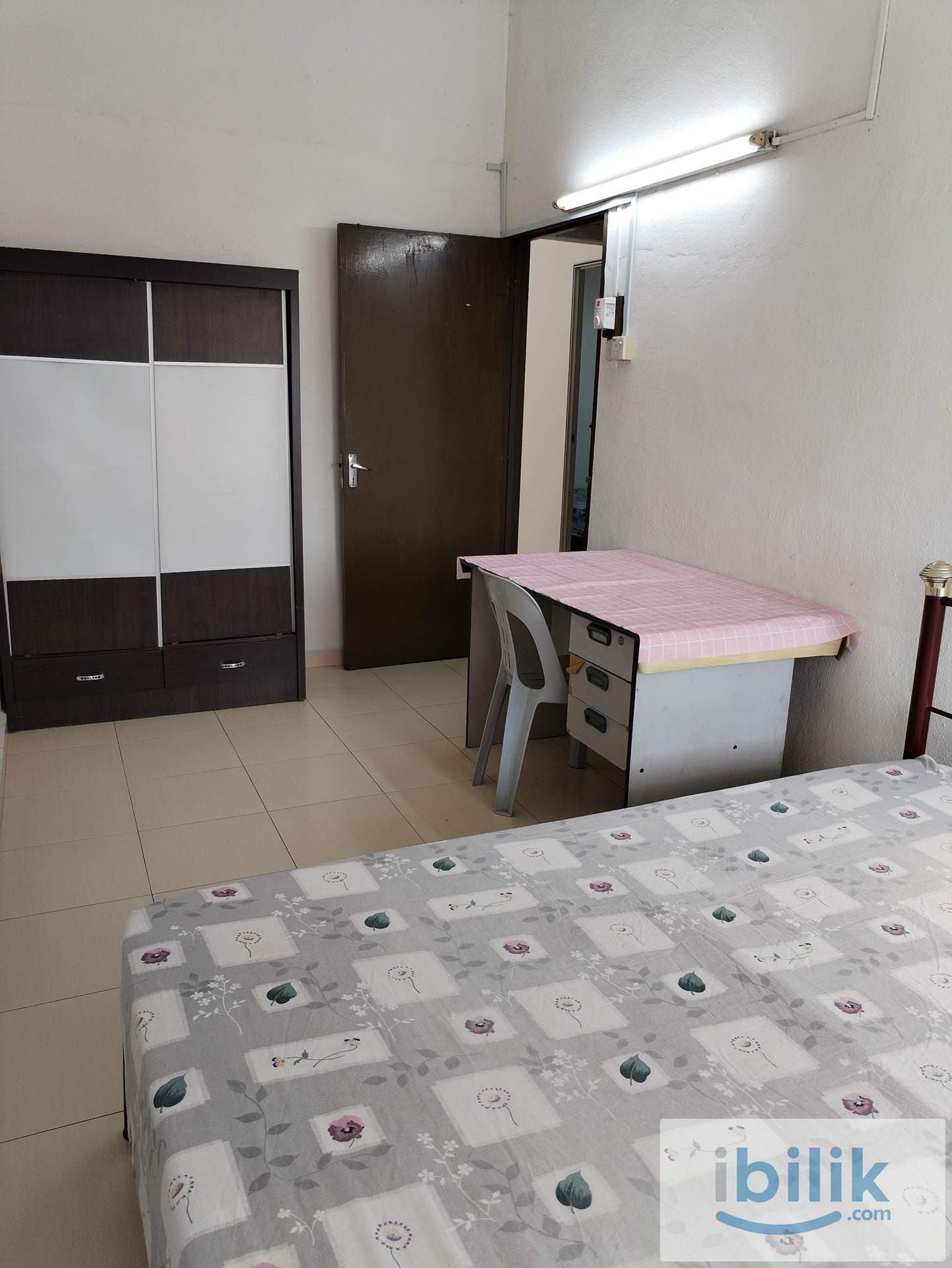 BM Fully Furnished including utilities and utilities  - Image 1