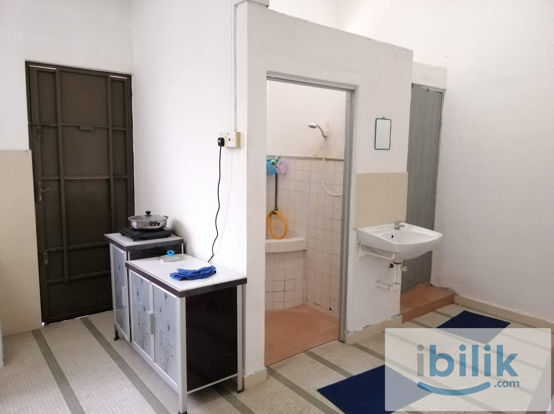 Middle room  - Image 5