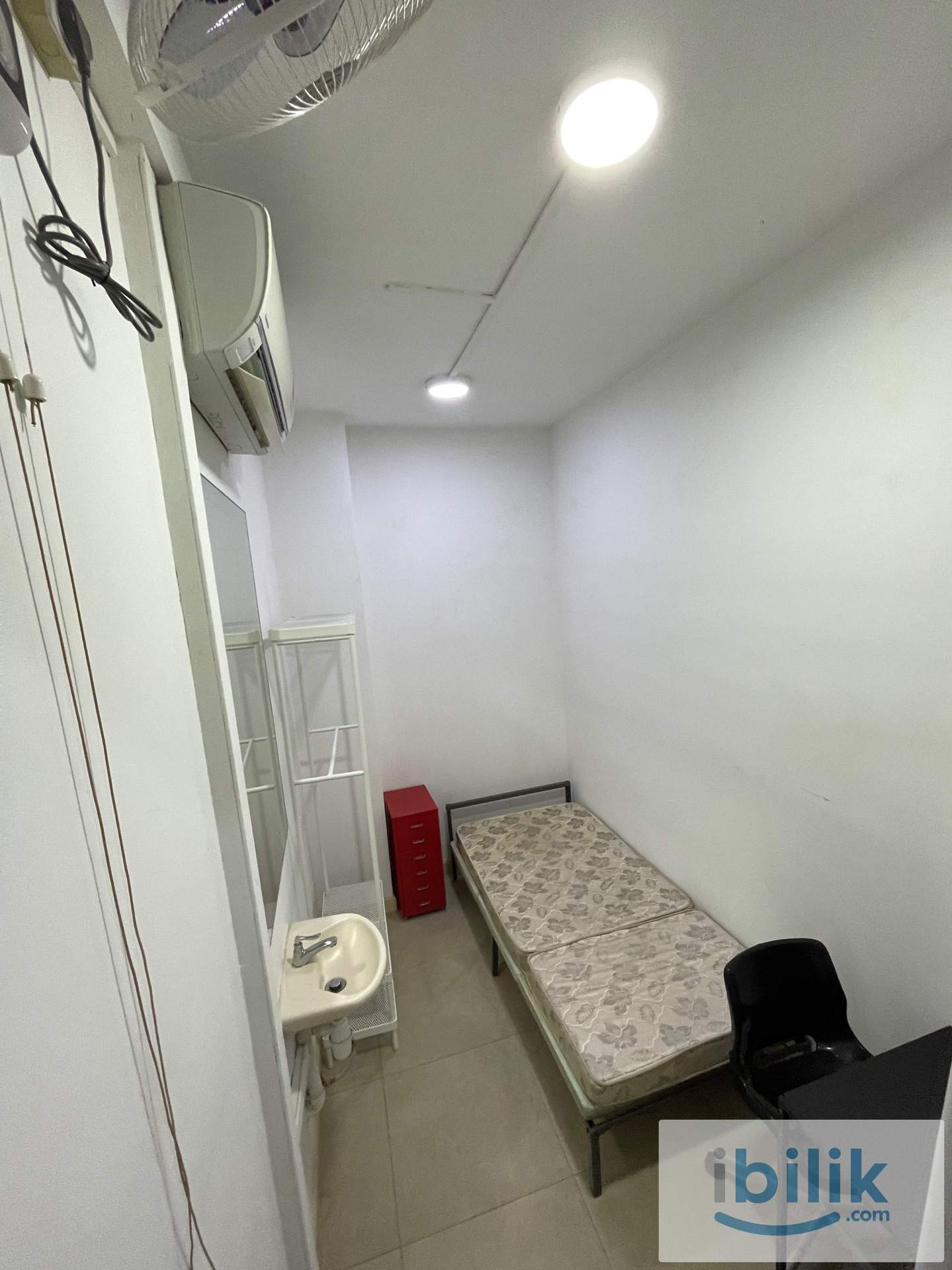 Room for Male near Legoland, Gleneagles Hospital JB Iskander Puteri  - Image 8