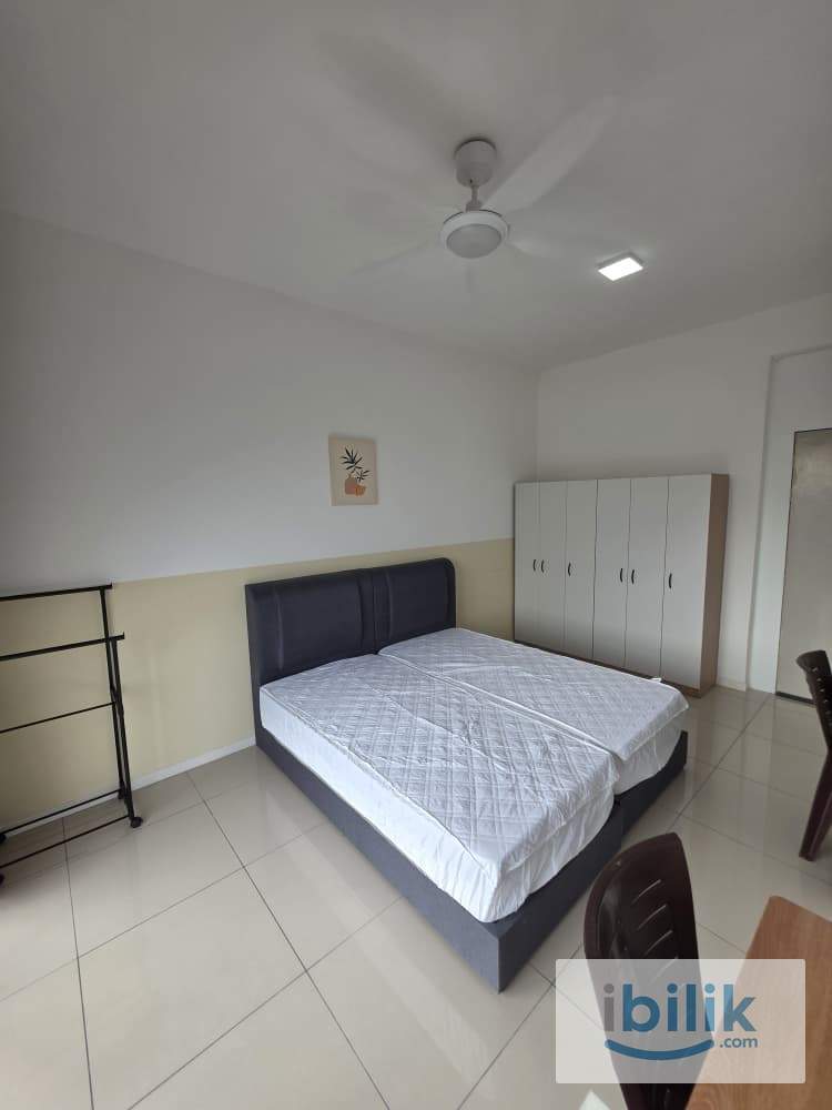 Balcony Room , Male Unit suitable for 1 or 2 ppl staying , Middle floor - Image 2