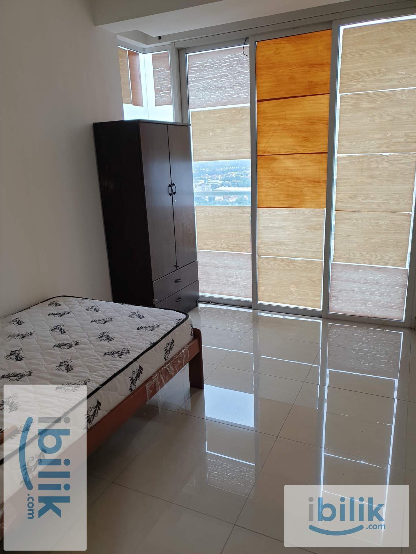 Middle bedroom for single lady  - Image 1