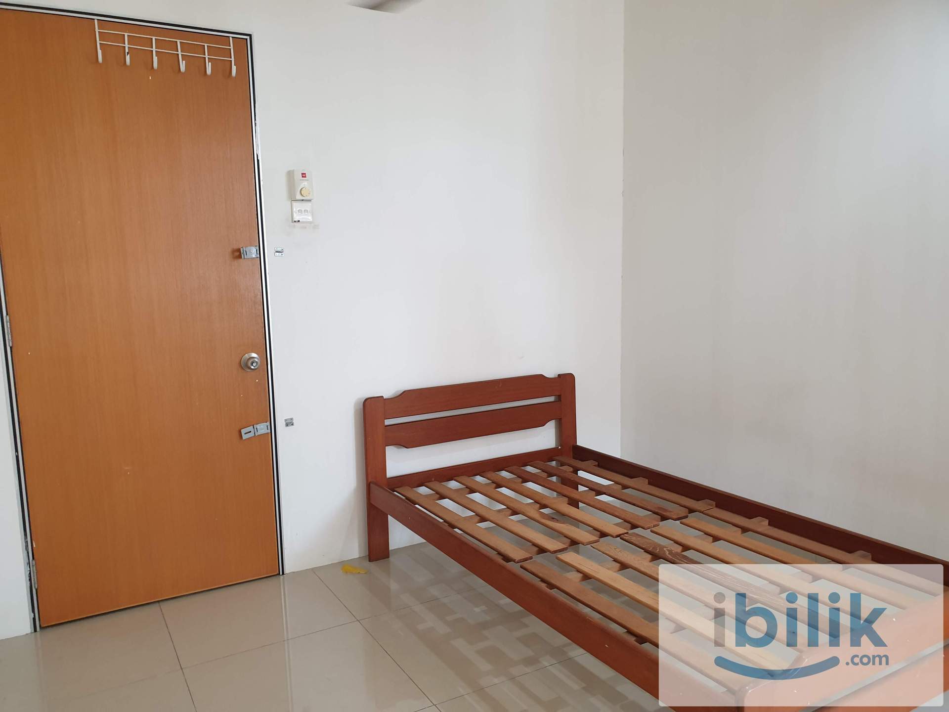 Middle bedroom for single lady  - Image 4