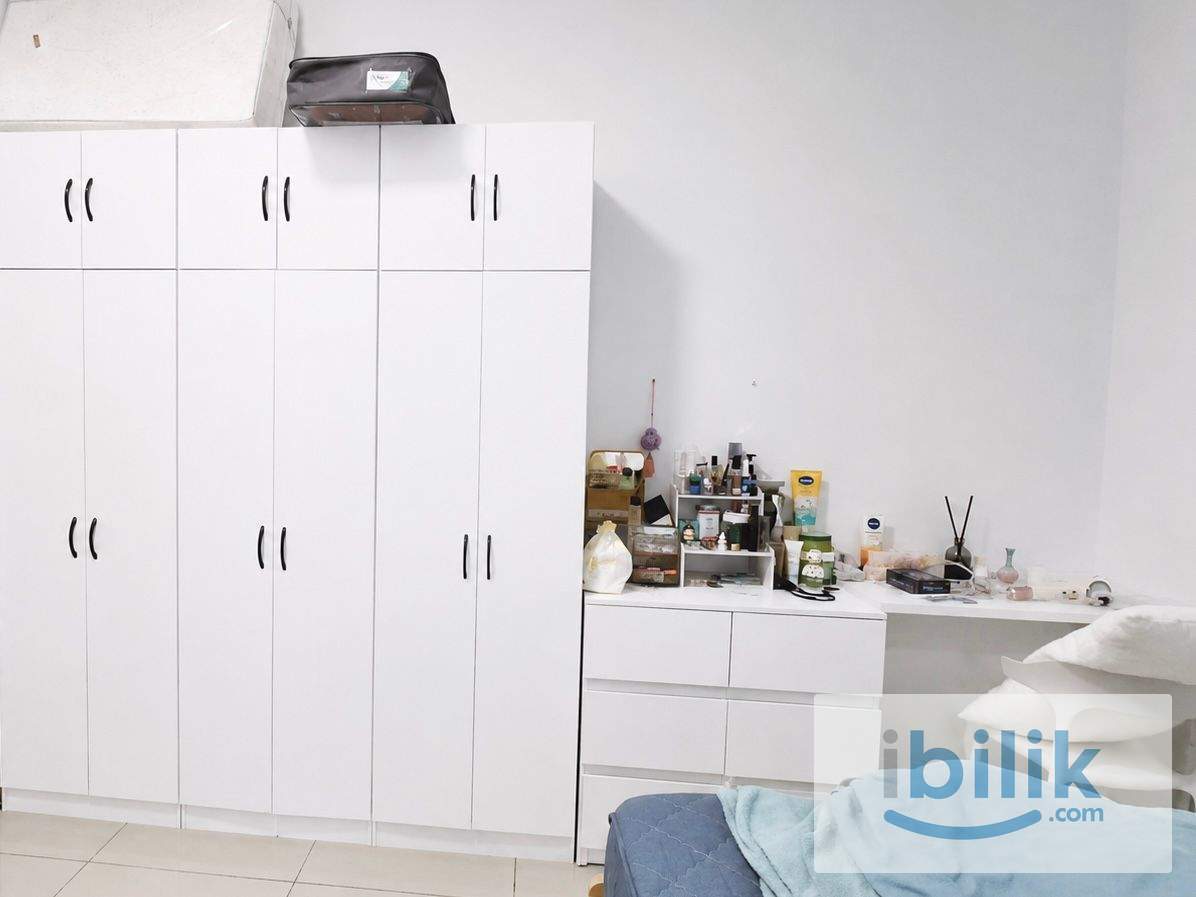 Nikka City Sentral Residence Master Room | Female Unit - Image 2