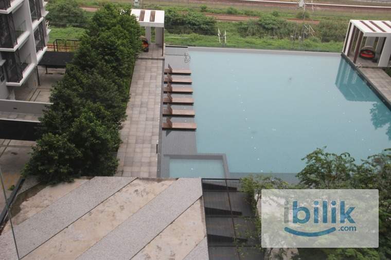 Middle size F/F Pool view room - beautiful & convenient location - Image 4