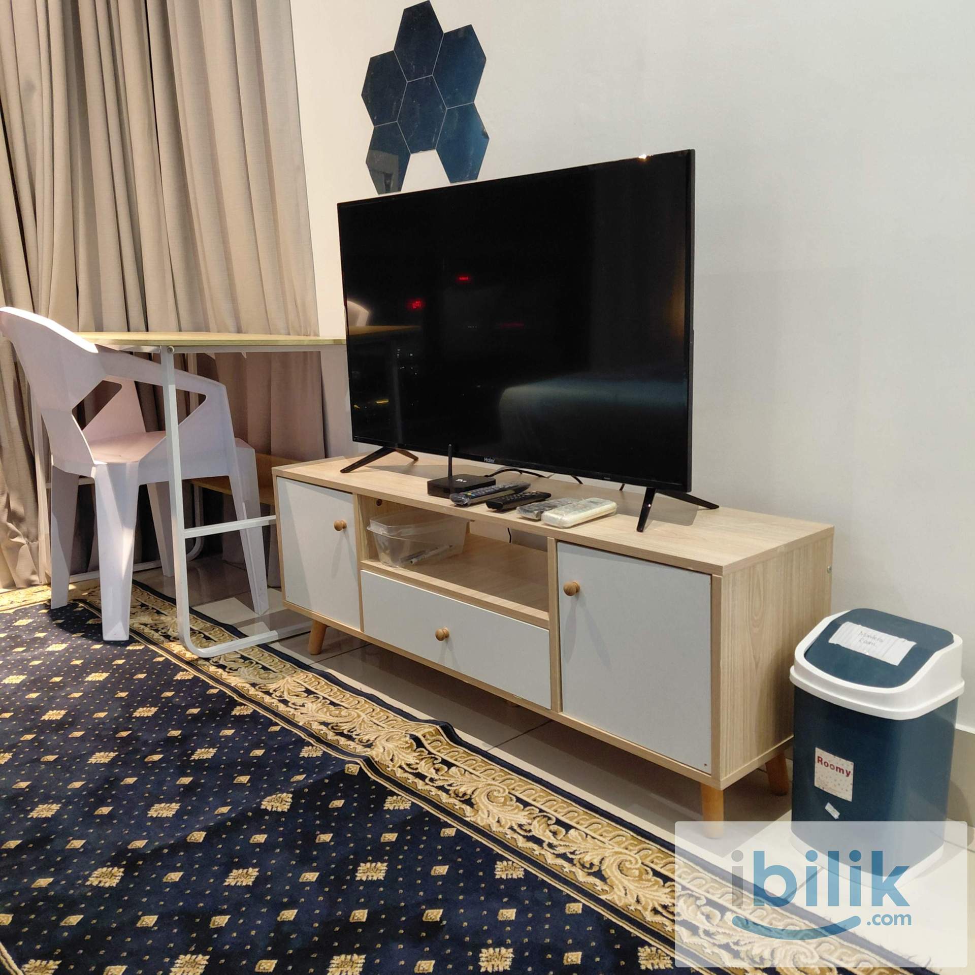 Bukit Bintang Master Bedroom Attached Private Bathroom with Smart TV Kuala Lumpur City Centre View - Image 5
