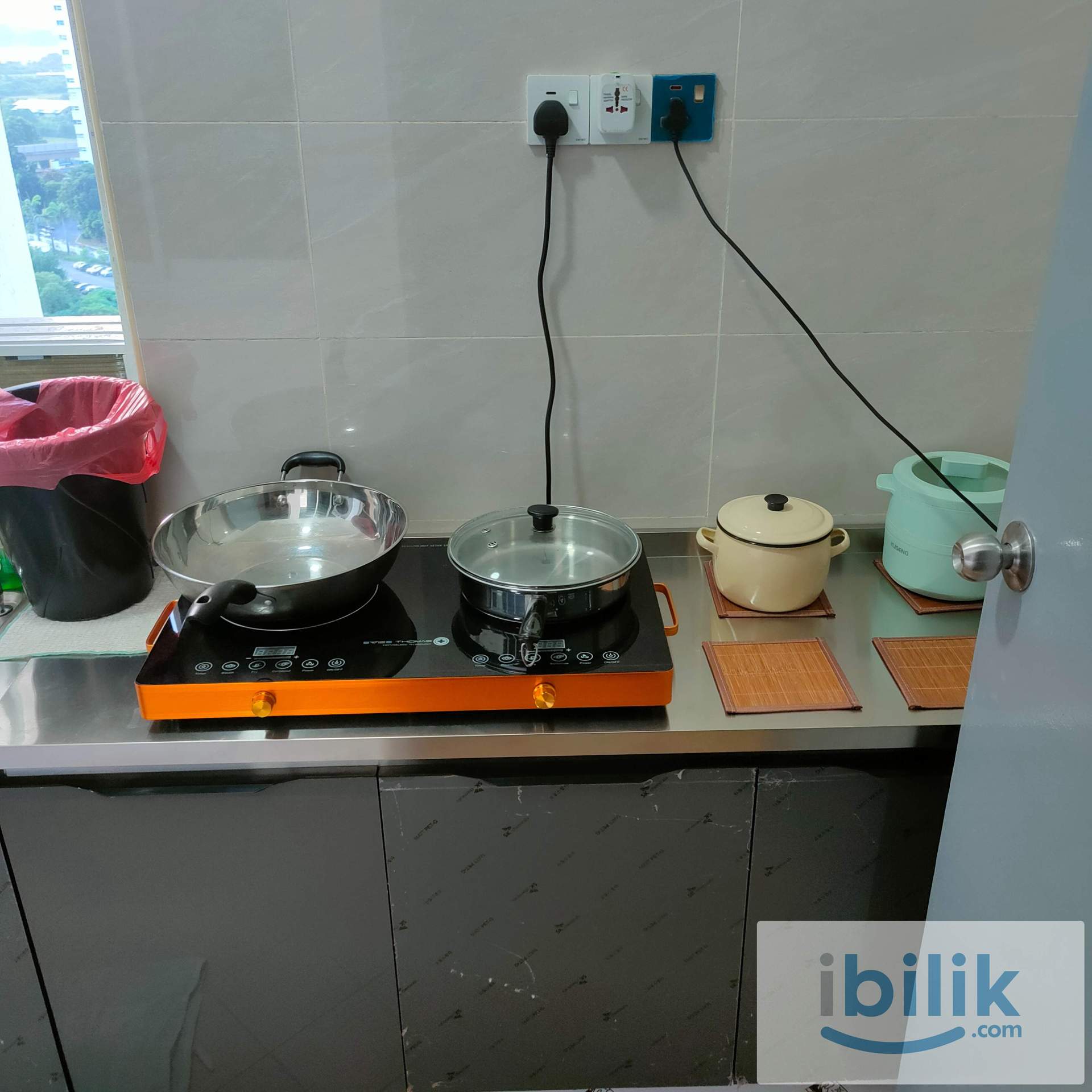 Fully Furnished Studio Bedroom with Private Bathroom Private Cinema Private Fridge at Puchong - Image 7