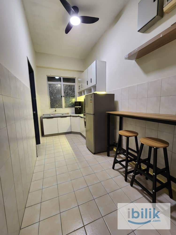 Master Room Walk 3 min to LRT Kelana Jaya Line Asia Jaya Station with Cover Walk Way Petaling Jaya Room For Rent - Image 8