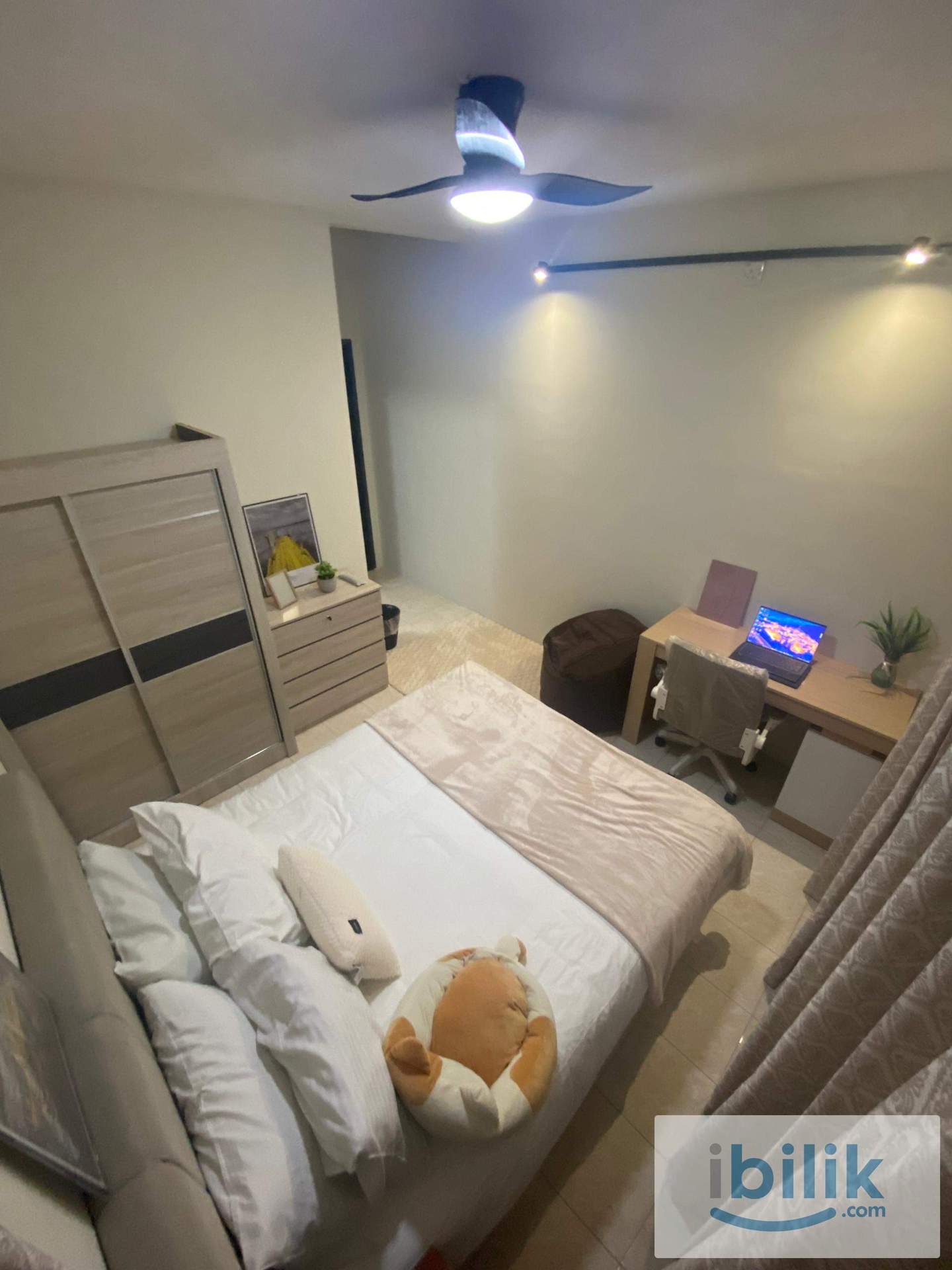 Master Room Walk 3 min to LRT Kelana Jaya Line Asia Jaya Station with Cover Walk Way Petaling Jaya Room For Rent - Image 2