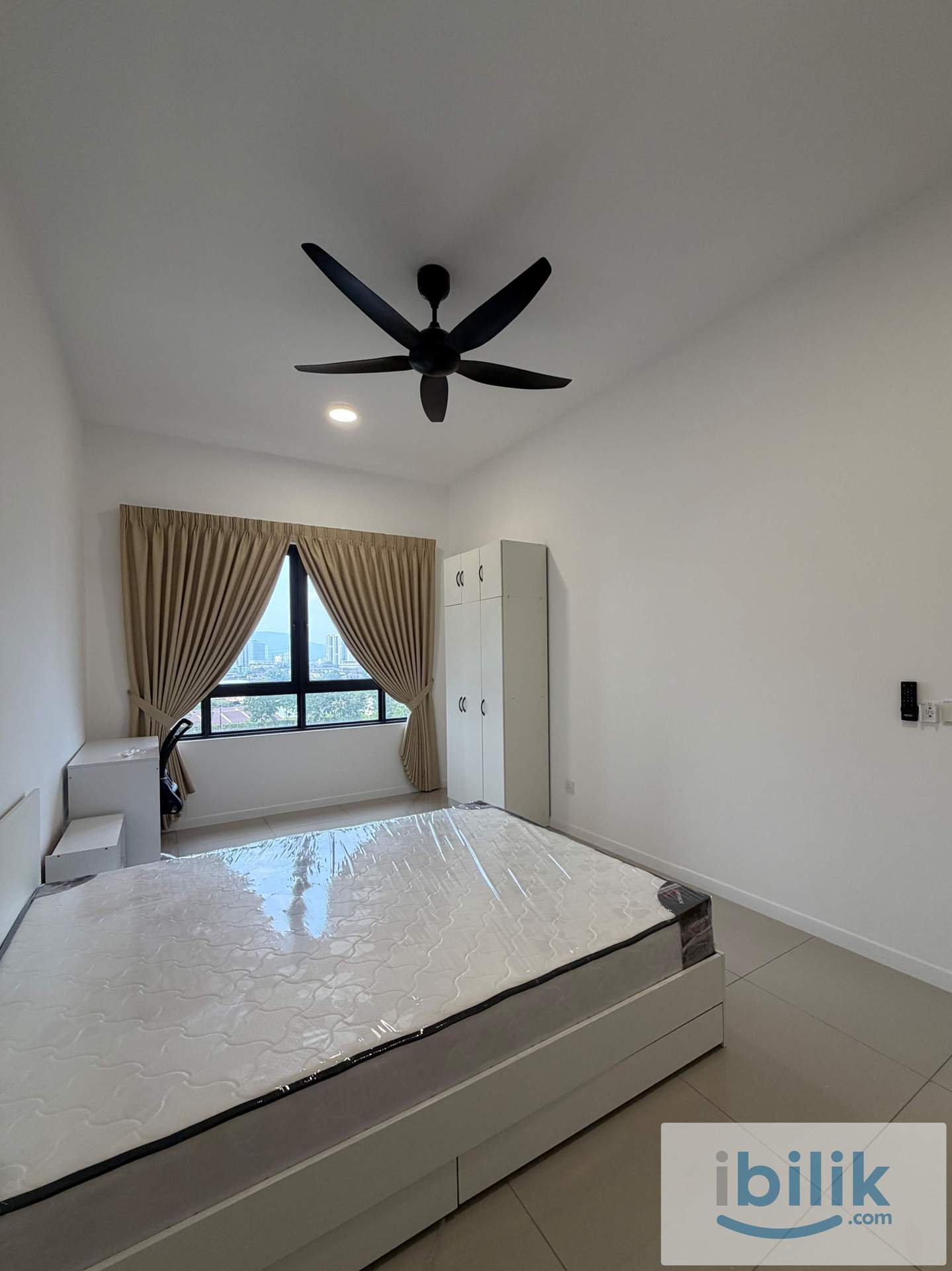 Brand New Master Bedroom @ Savvy Riana Dutamas, Segambut, Jalan Ipoh, Mont Kiara - Image 2