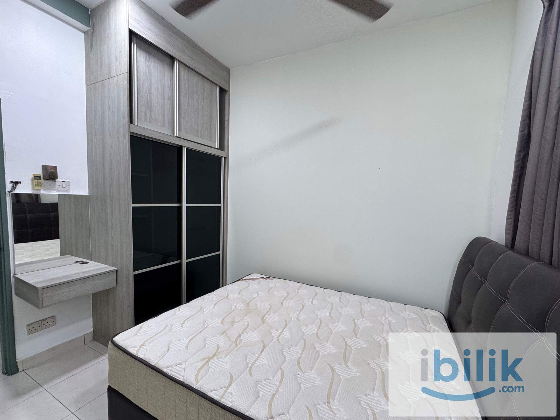 Middle room - Image 1