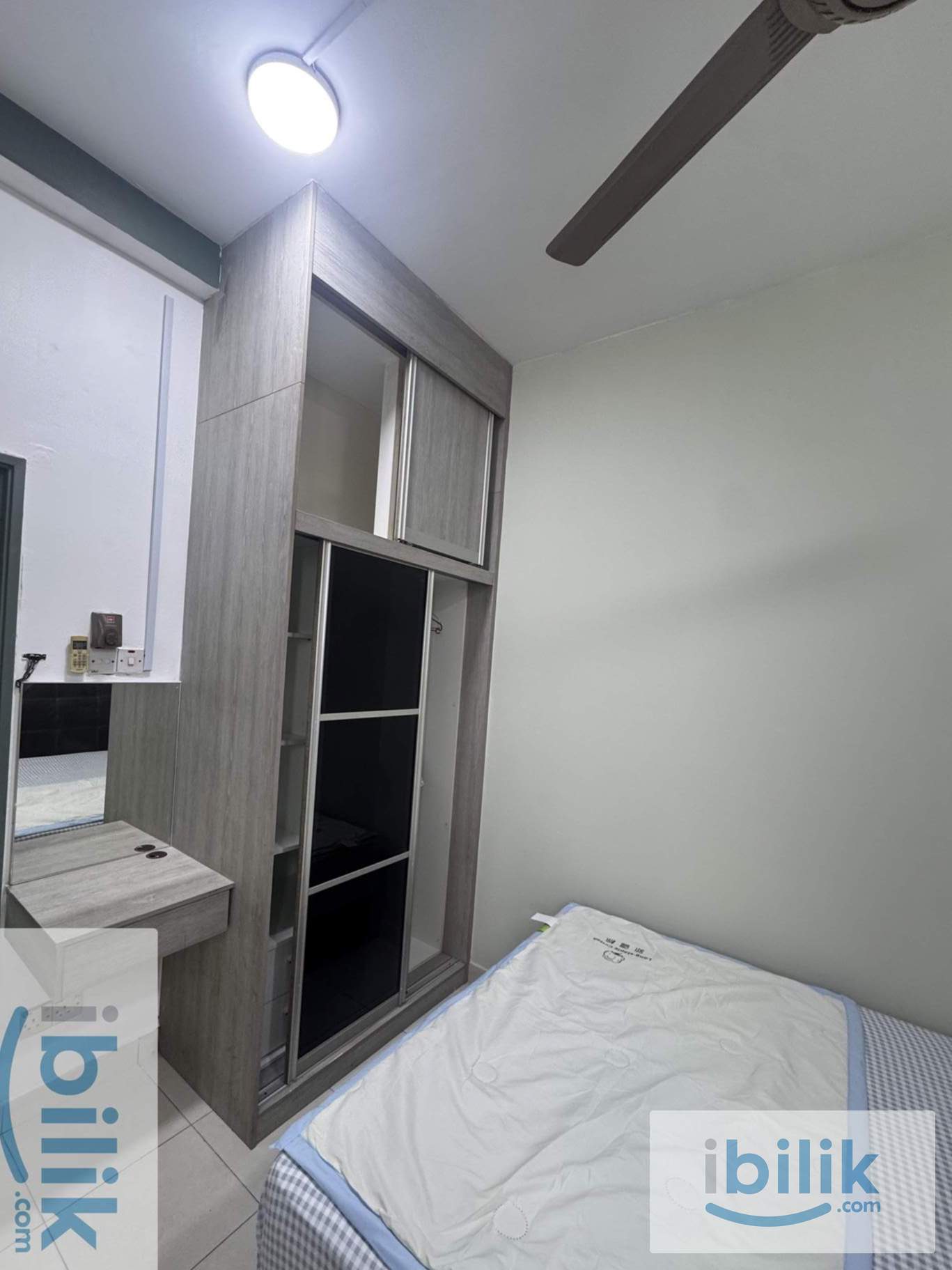 Middle room - Image 9