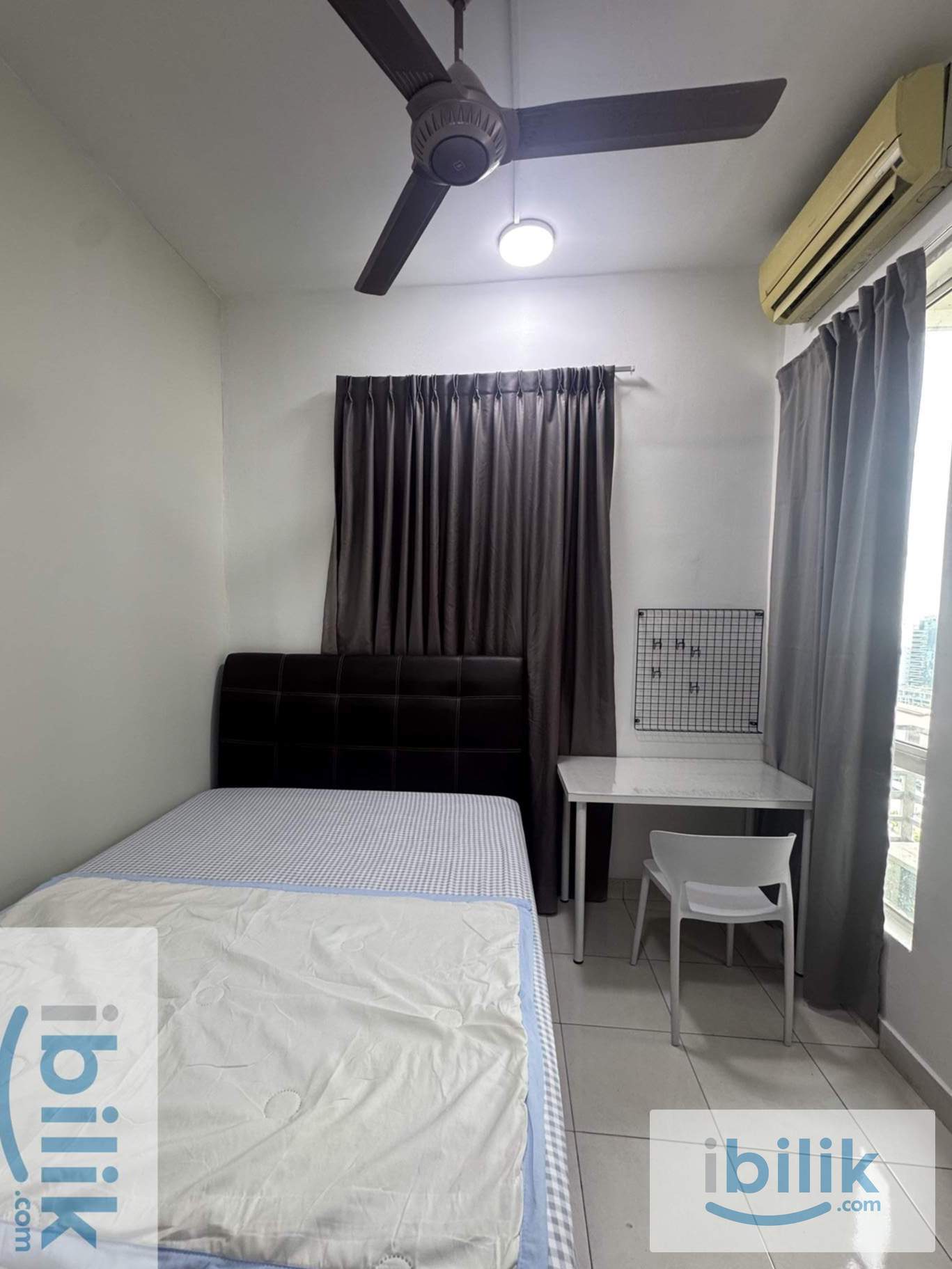 Middle room - Image 1