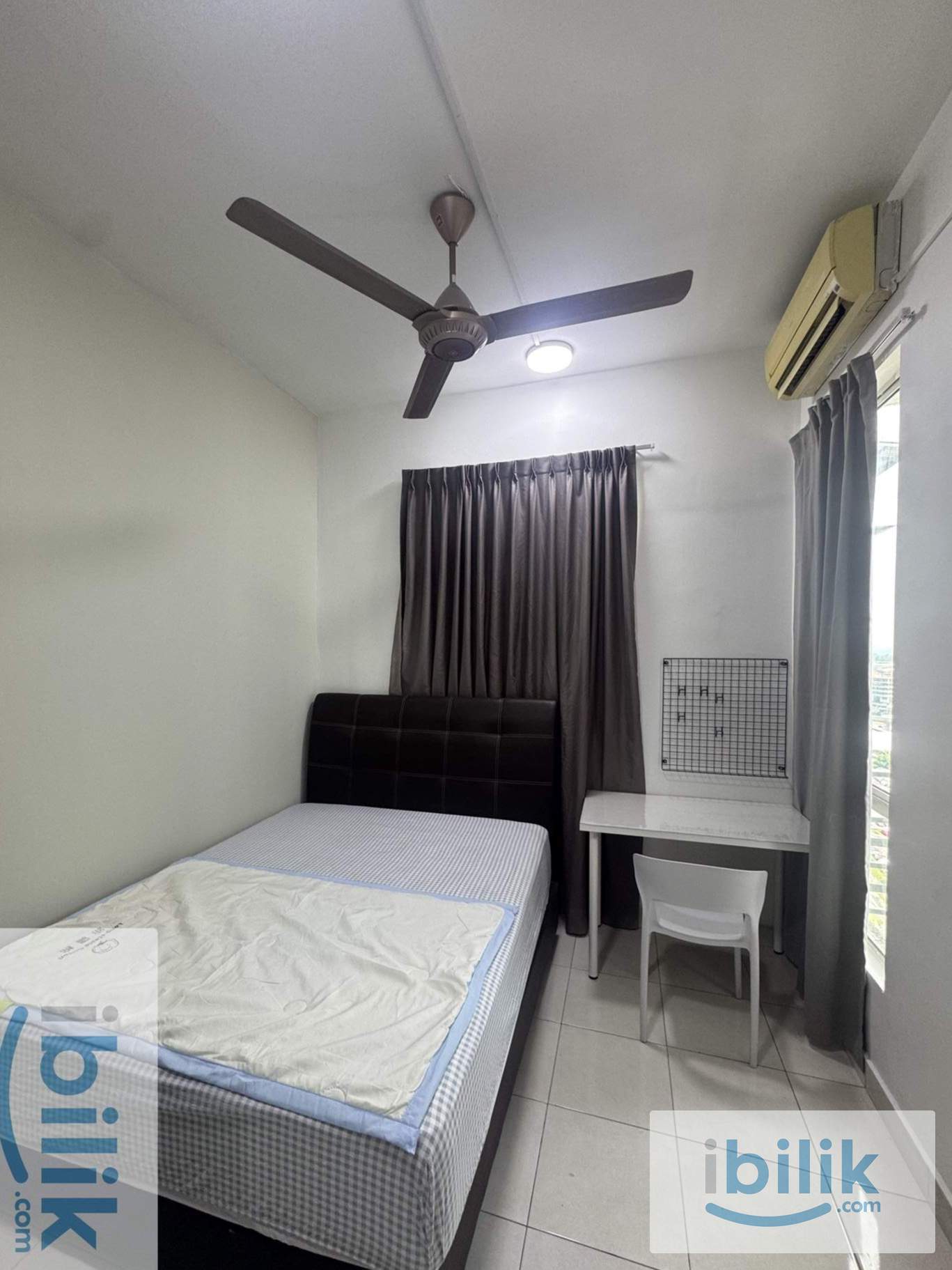 Middle room - Image 8