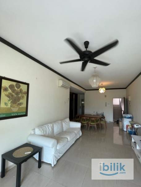 Cosy and private Middle Room (Female Only) - Image 7