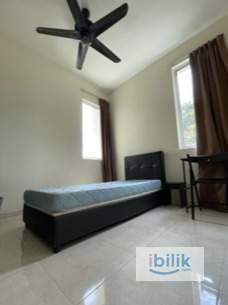 Cosy and private Middle Room (Female Only) - Image 8
