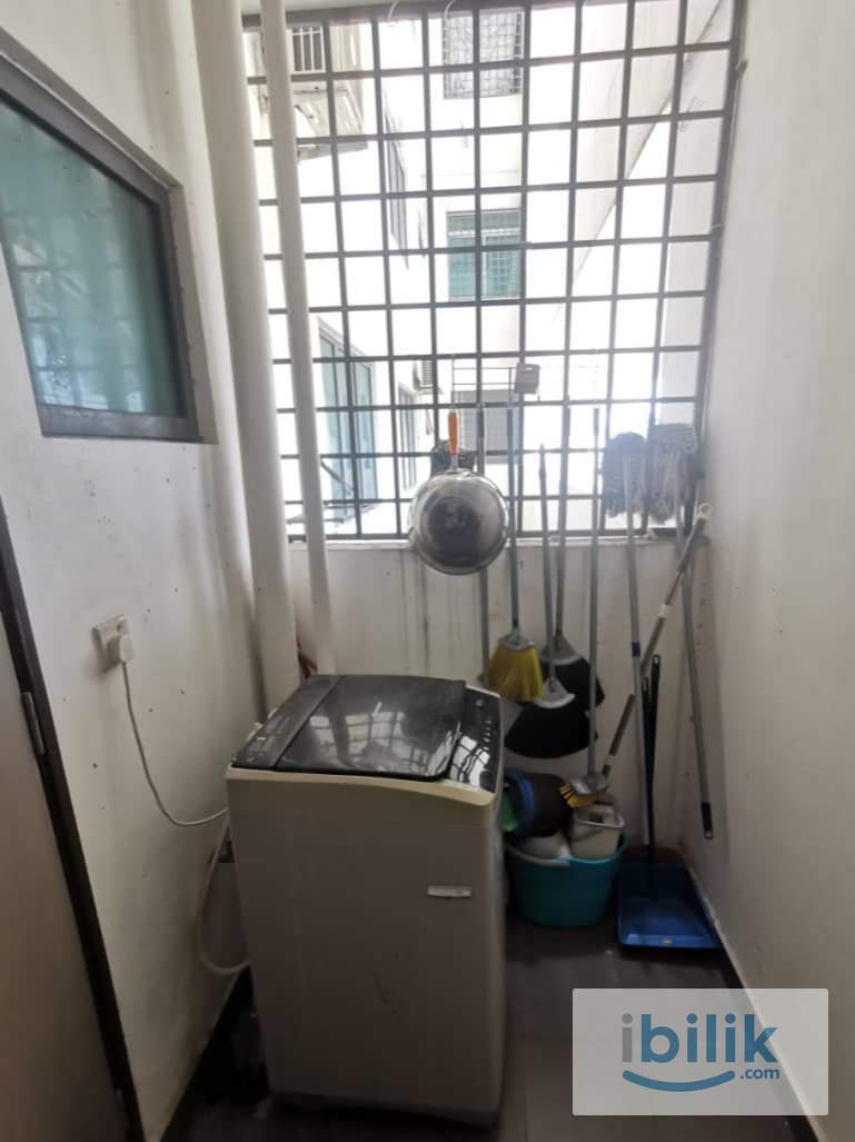 Fully Furnish Medium Room / Block A - Image 4