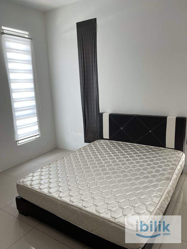 Master Bedroom for Rent Furnished with Private Bathroom - Image 6