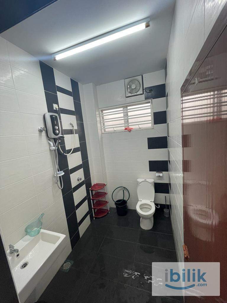 Master Bedroom for Rent Furnished with Private Bathroom - Image 5
