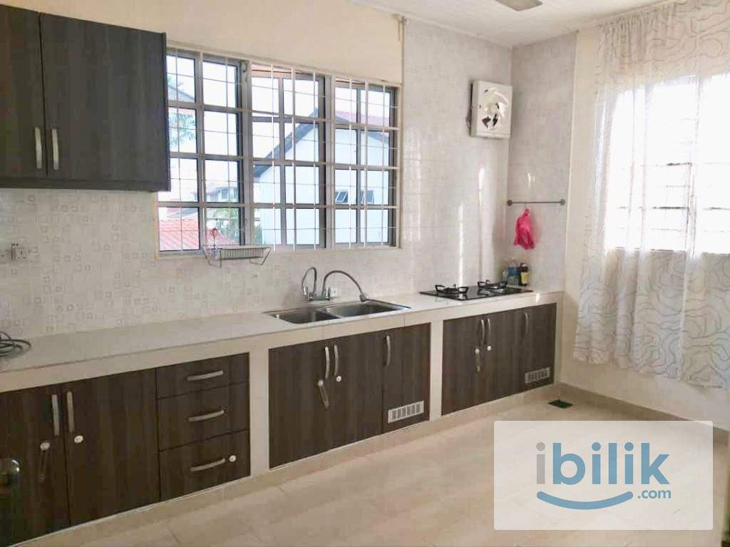 [Female House] Small room in private bungalow, 5 mins walk to Taman Bahagia LRT. Include all utilities - Image 3