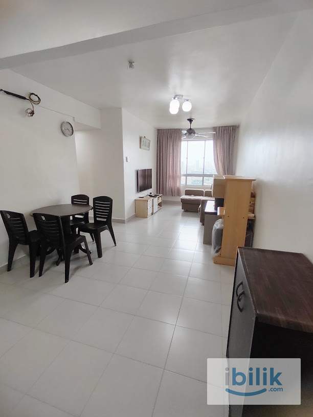 Middle Room for Rent (Prefer Chinese Female) - Image 4