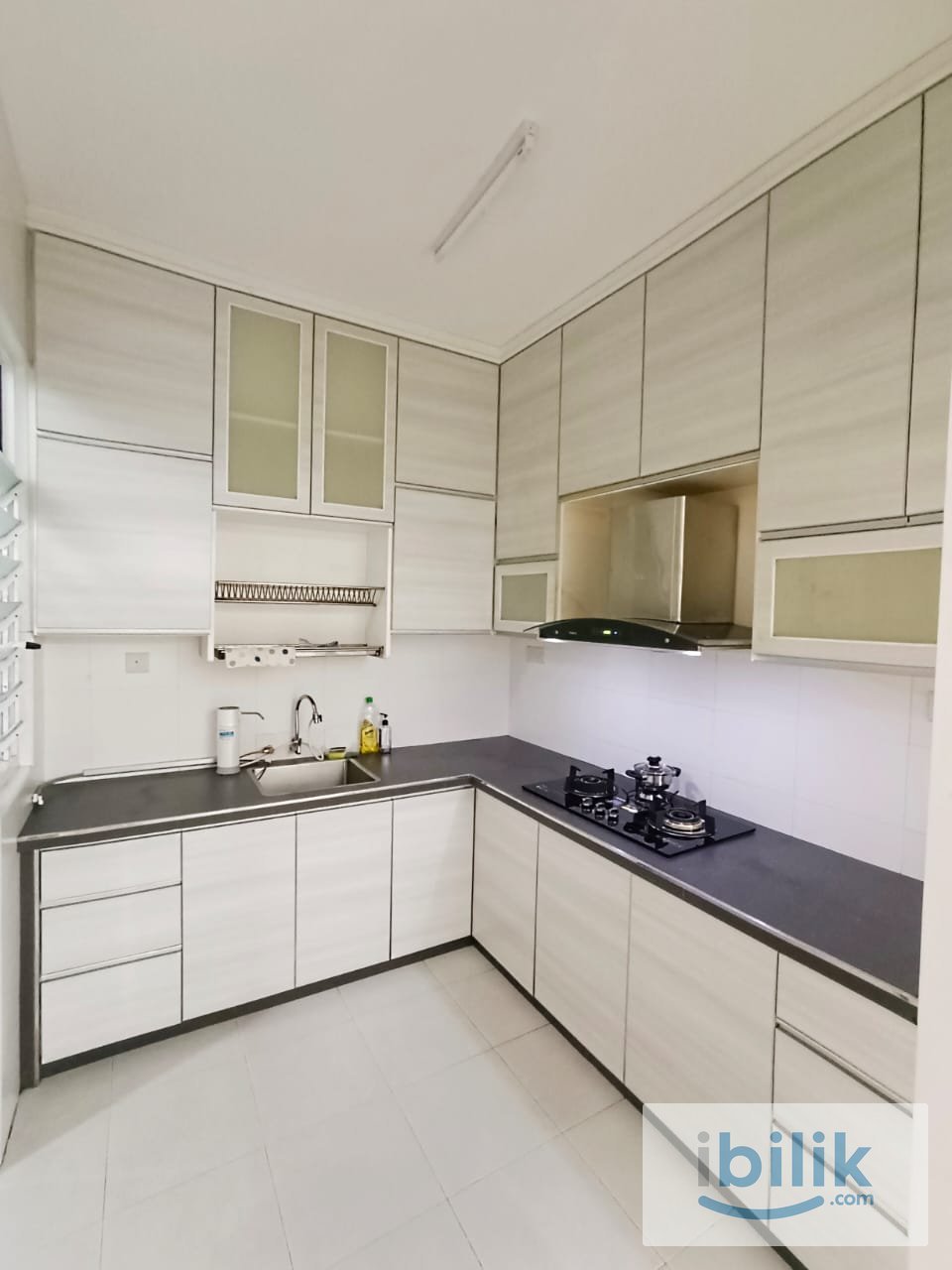 kARPAL SINGH SUMMER PLACE, KARPAL SINGH MIDDLE ROOM (SEA VEIW) - Image 4