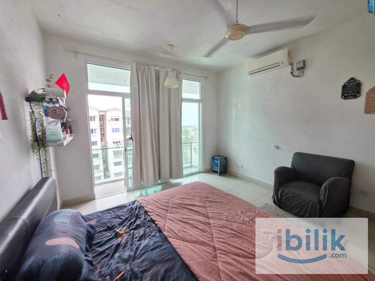 BIG ROOM ATT BALCOLY AND SEA VEIW IN TOWN AREA. - Image 1