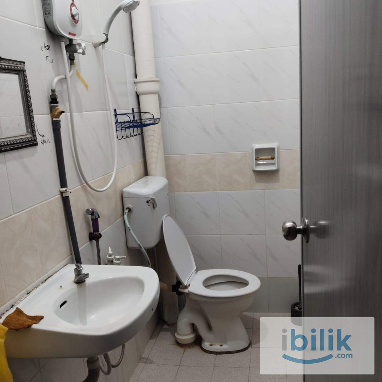 Cheras, Taman Pertama Room For Rent - Image 6