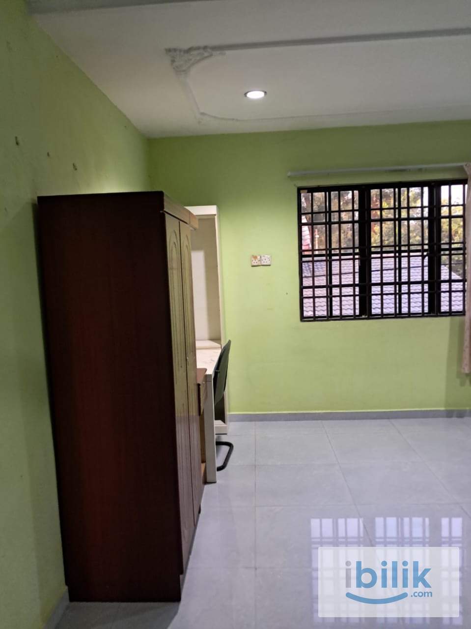 Room in Klang - Image 1