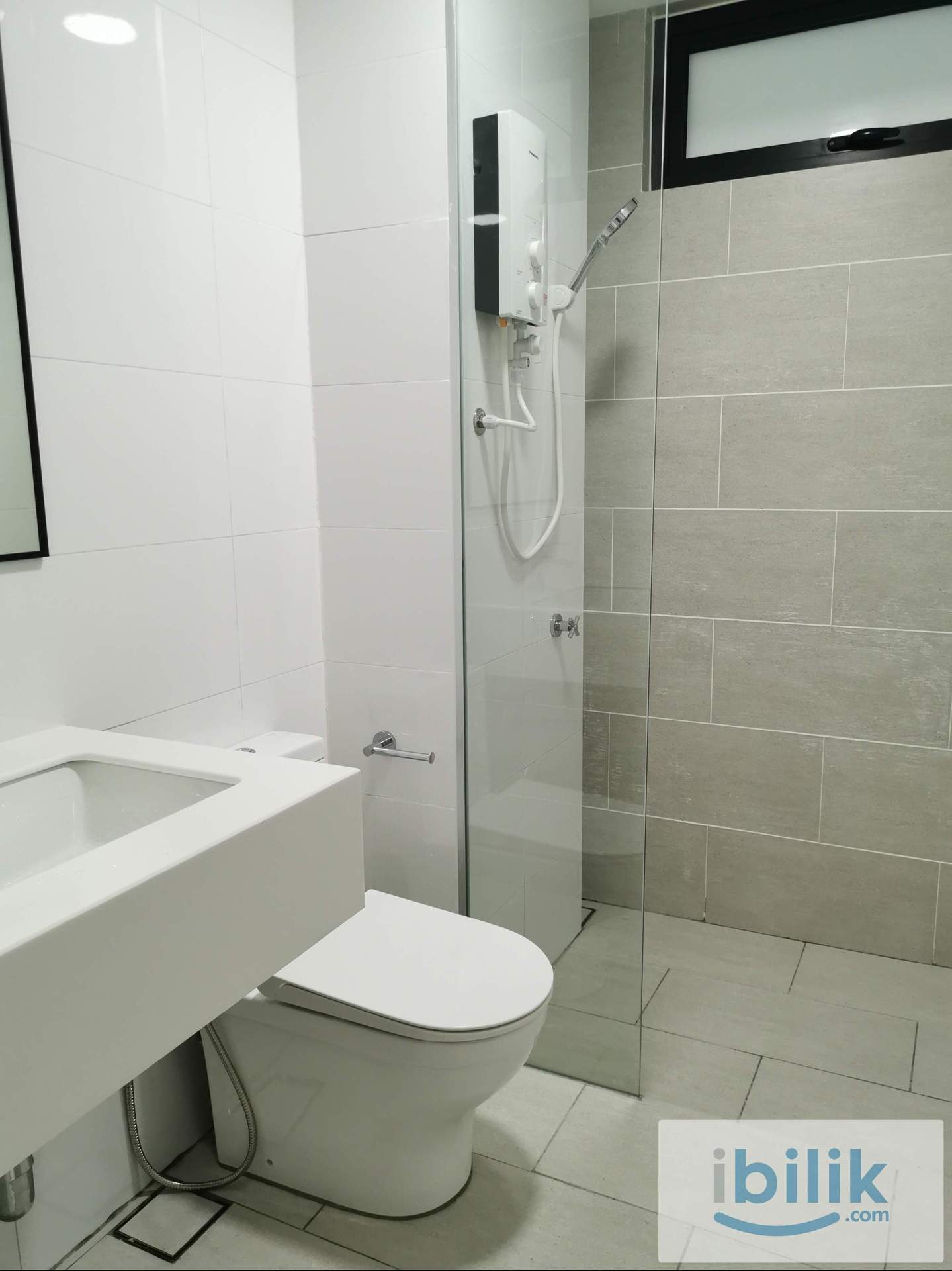 Middle Room at Vertu Resort, Batu Kawan - Image 3