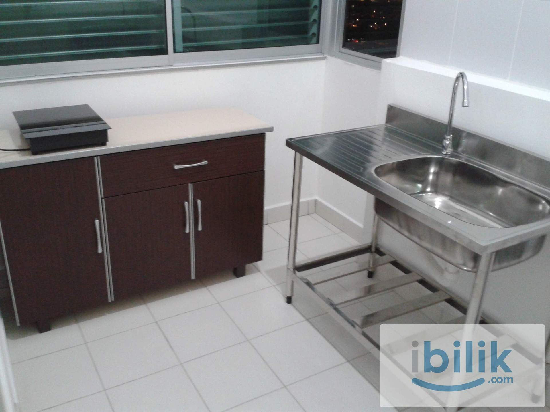 Middle room at Elit Heights, Bayan Baru - Image 3