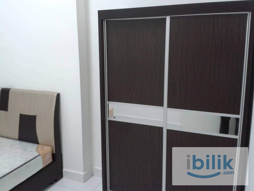 Middle room at Elit Heights, Bayan Baru - Image 4