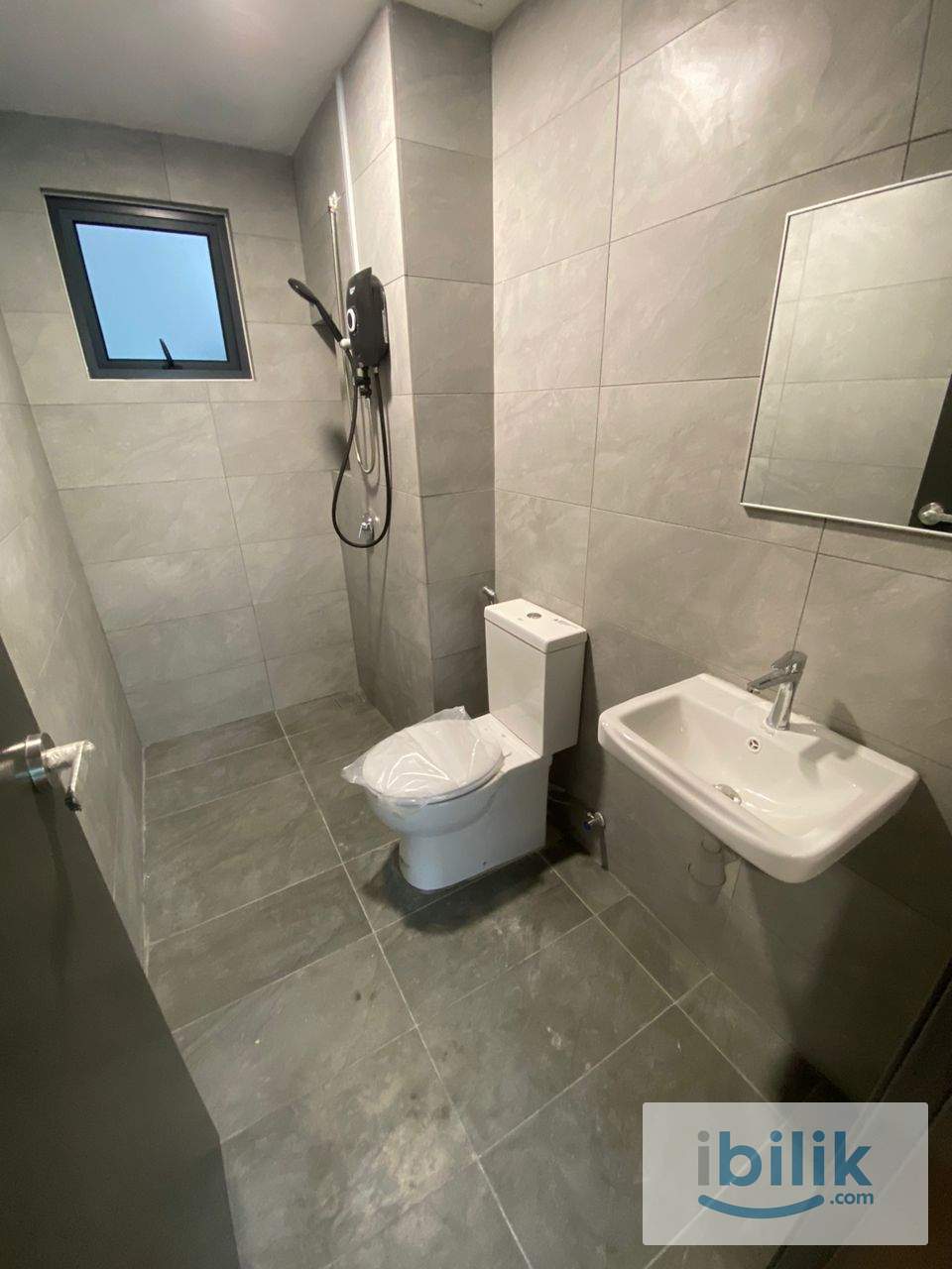 Small Room at UCSI Residence 2 - Image 2