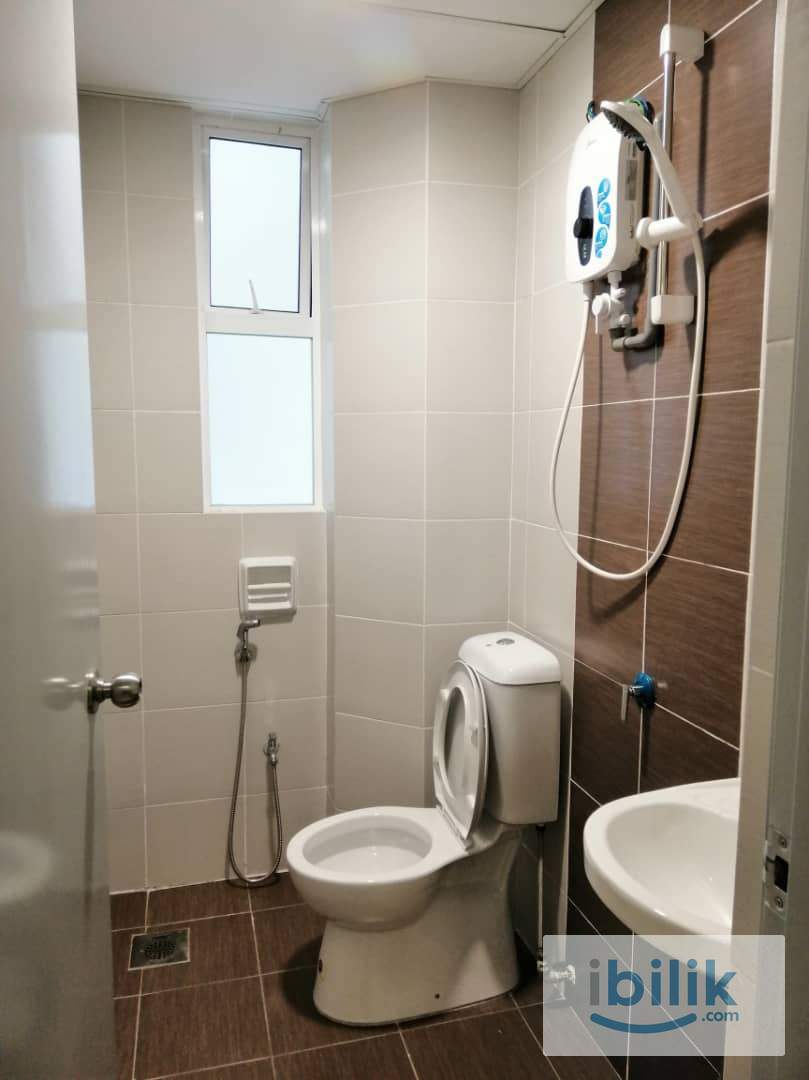 [6 Mins Walk to LRT!!] Newly Renovated with Air Con Master Room at M3 Residency Taman Melati - Image 3