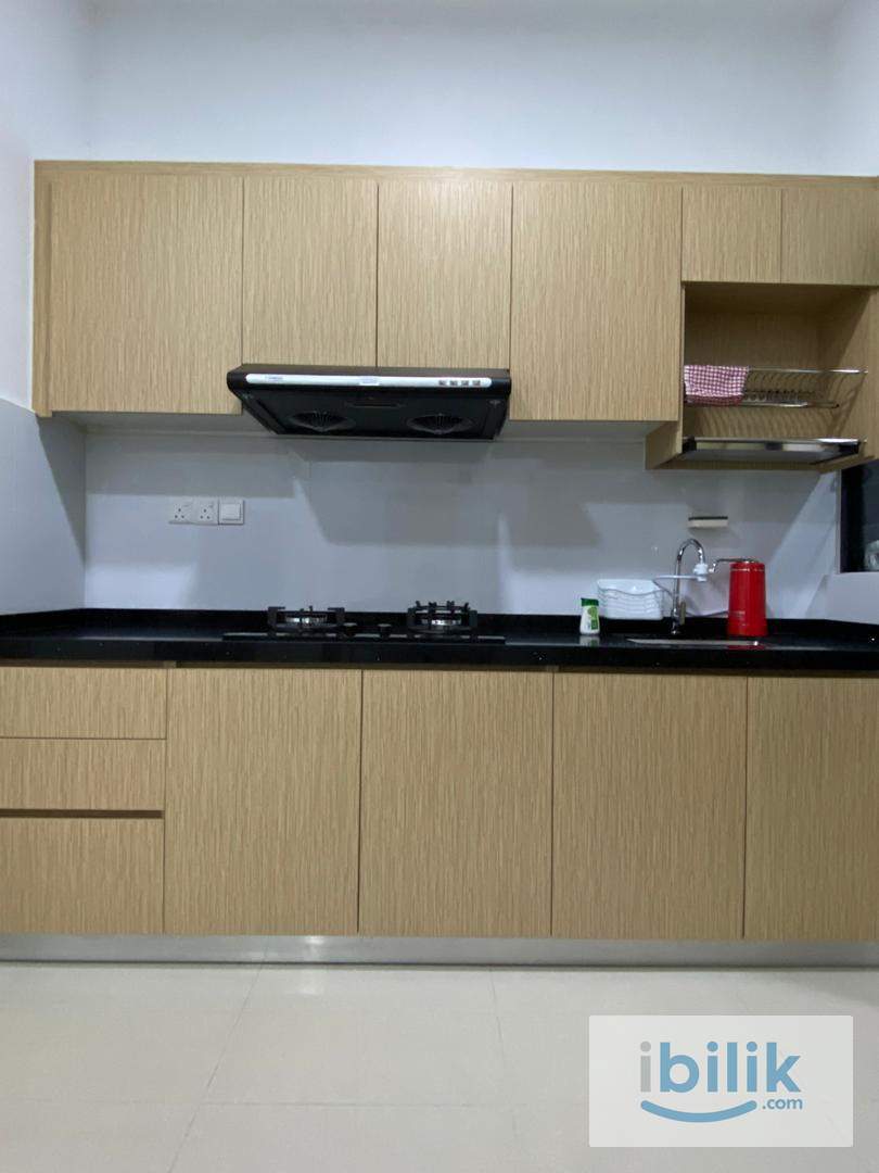 [5 Mins walk to LRT!!!] Newly Renovated with Air Con Medium Room at The Hamilton - Image 3