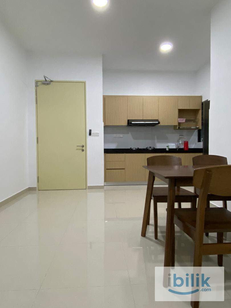 [5 Mins walk to LRT!!!] Newly Renovated with Air Con Medium Room at The Hamilton - Image 4