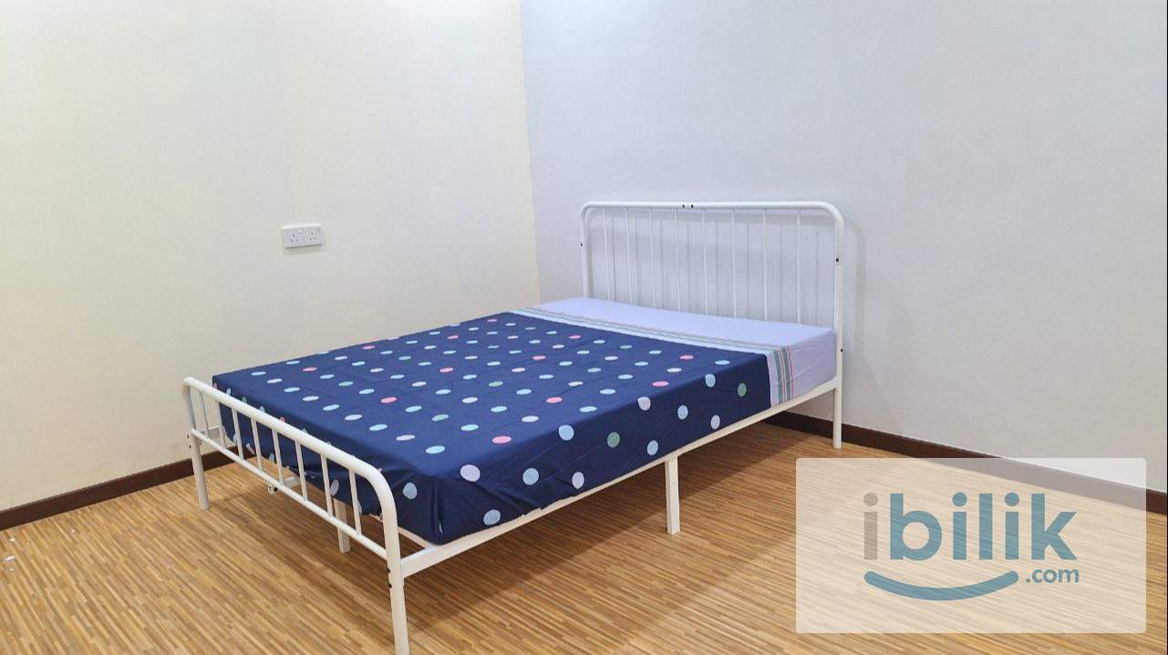 Middle Room at Permas Jaya, Johor Bahru, Fully Furnisehes - Image 9