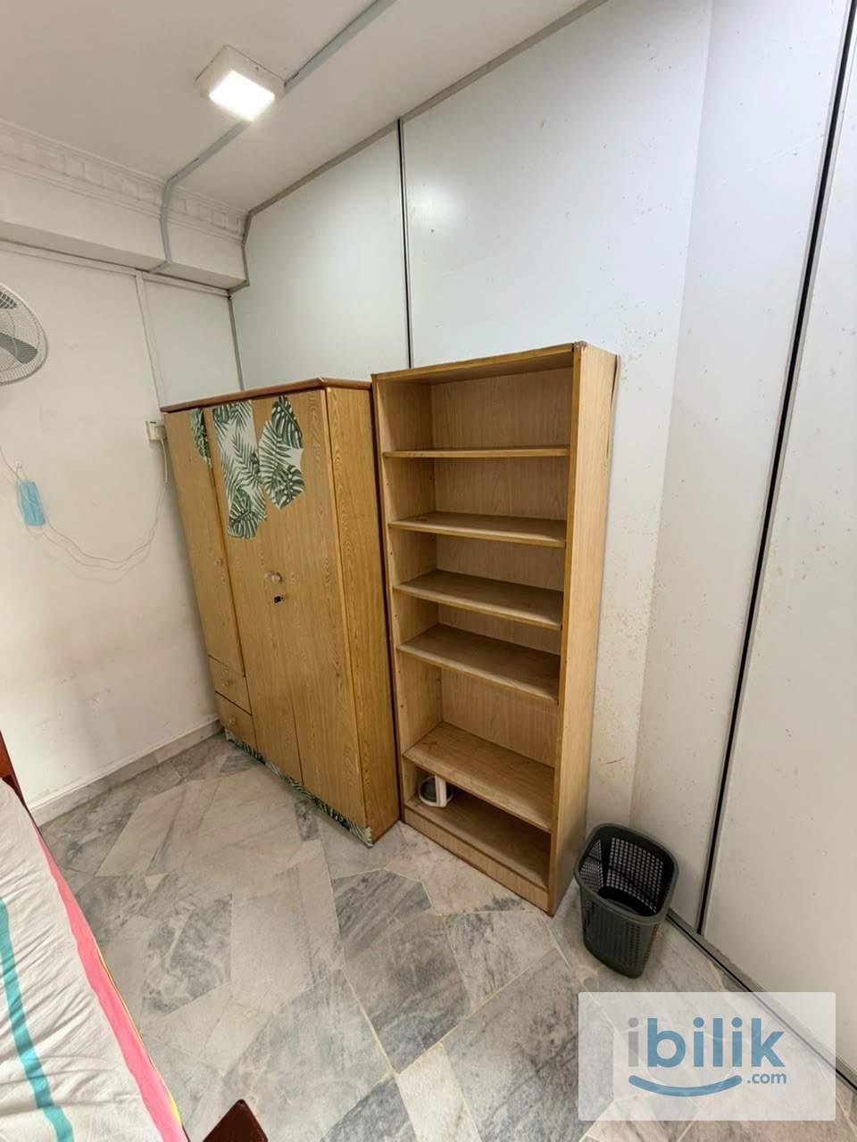 Single air conditioned room at Sridesa condominium, Kuala Lumpur, kuchai Entrepreneur park  - Image 2