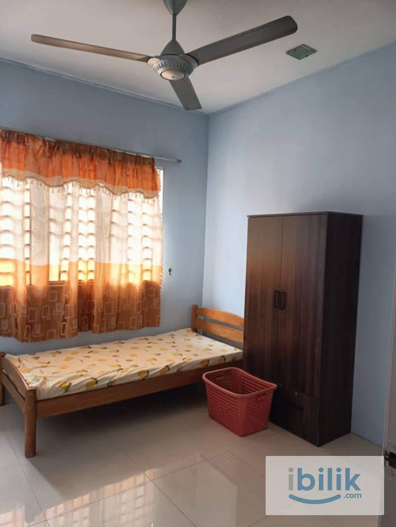 Setia Alam 排屋出租 -- 中房 (Medium Room Rent) - Image 2