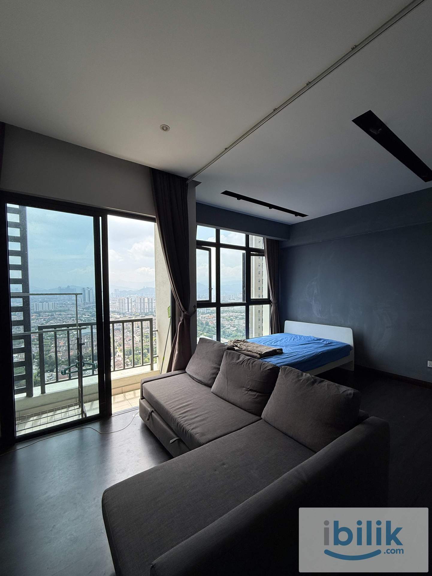 Modern Studio - Image 1
