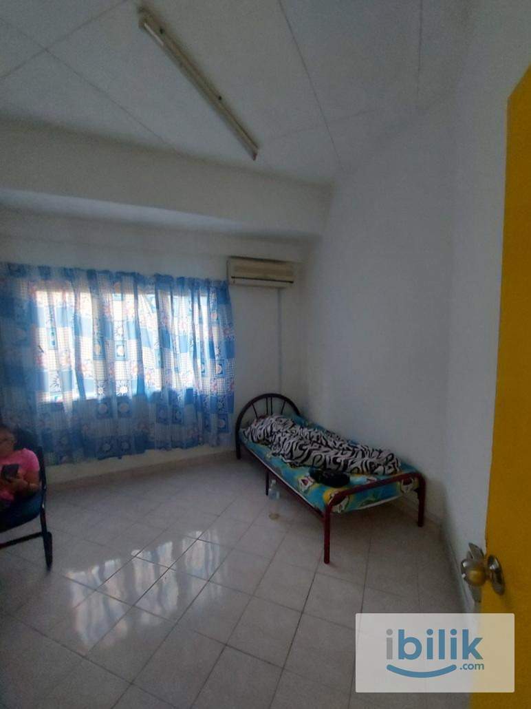 Single Room at Taman Serdang Perdana, Seri Kembangan - Image 1